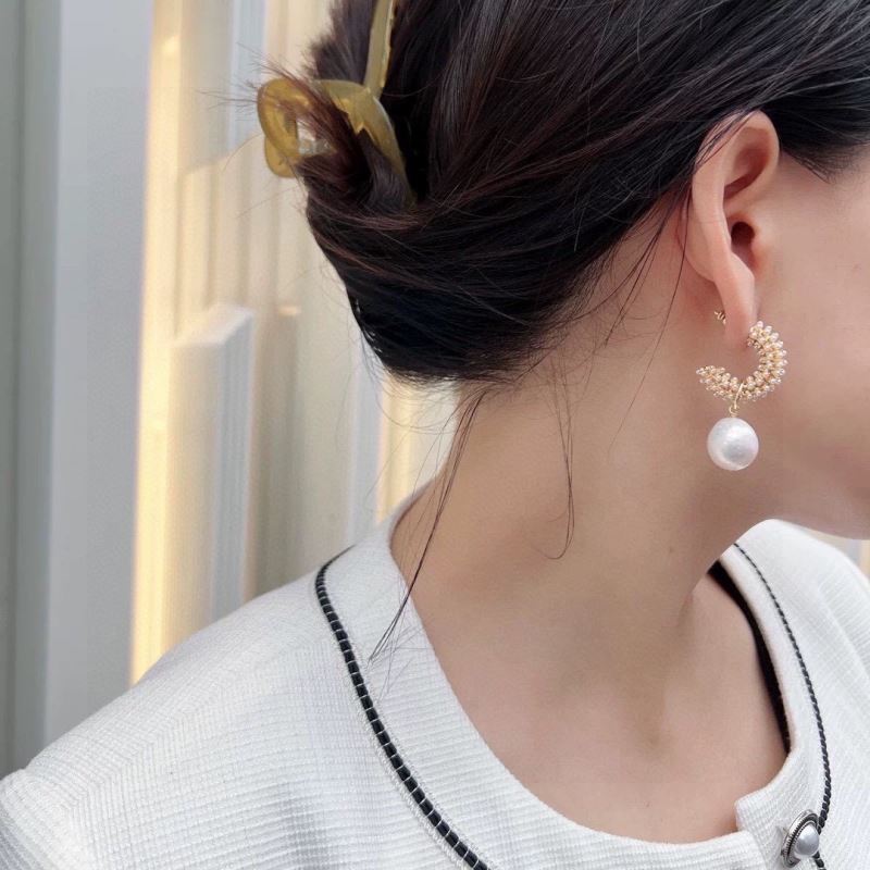 chr1st1an D10r earrings